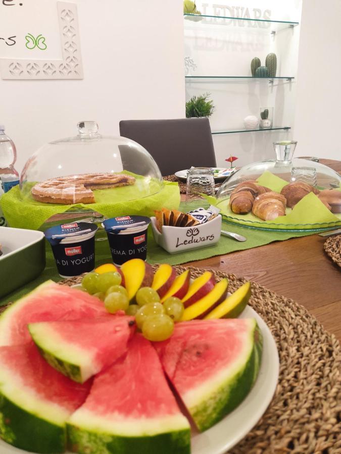 Bed and Breakfast Ledwars Taviano  Exterior foto